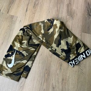 Nike Pro camo compression leggings.